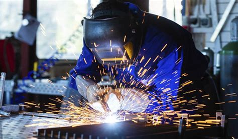 what does a metal fabricator do|how to find fabrication work.